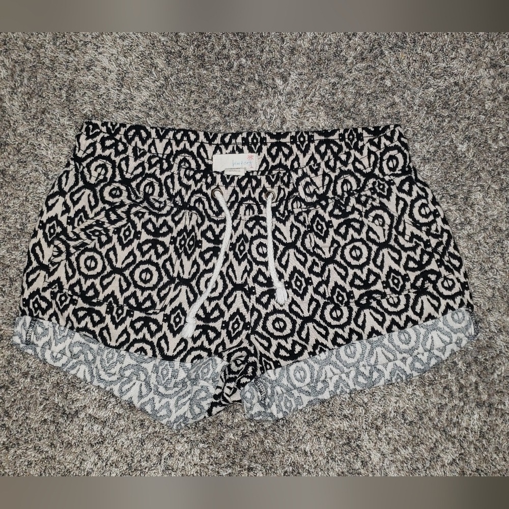Kiss&Cry| Linen Blend Geometric Shorts with Pockets